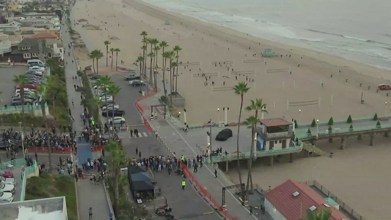 Fisker shows the world the production version of its all-electric powered Ocean SUV.  Watch the reveal happen in Manhattan Beach, California.